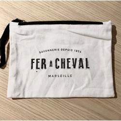 TROUSSE FER A CHEVAL